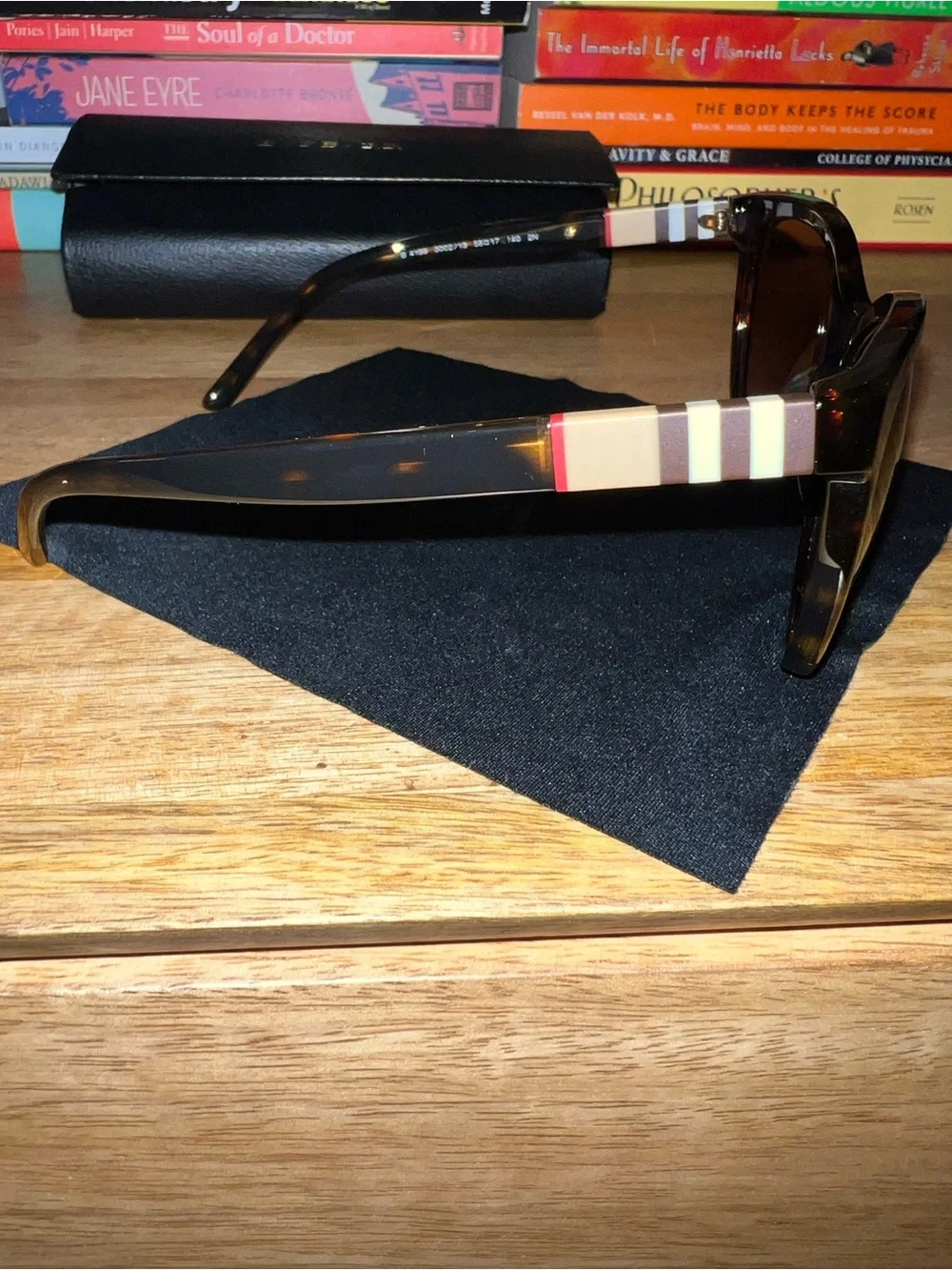 N/A authentic burberry